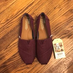 NWT TOMS Classic Poly Canvas